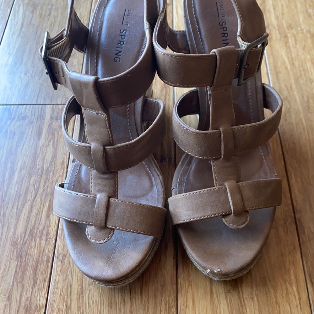 Call it Spring Wedges - Picture 6 of 7